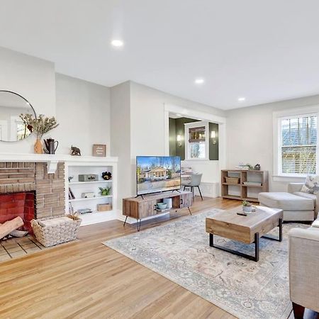 Historic Family Getaway Mins From Downtown Βίλα Μπέρμινχαμ Εξωτερικό φωτογραφία